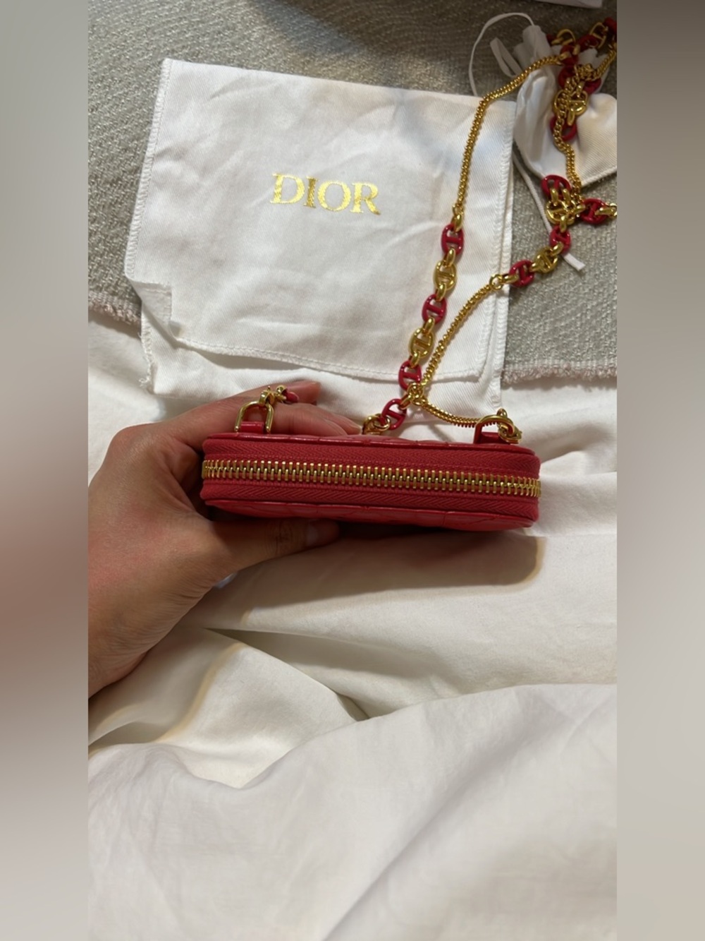 Mini Dior Caro Crossbody zipped Pouch in Raspberry Cannage Lambskin - Picture 9 of 12